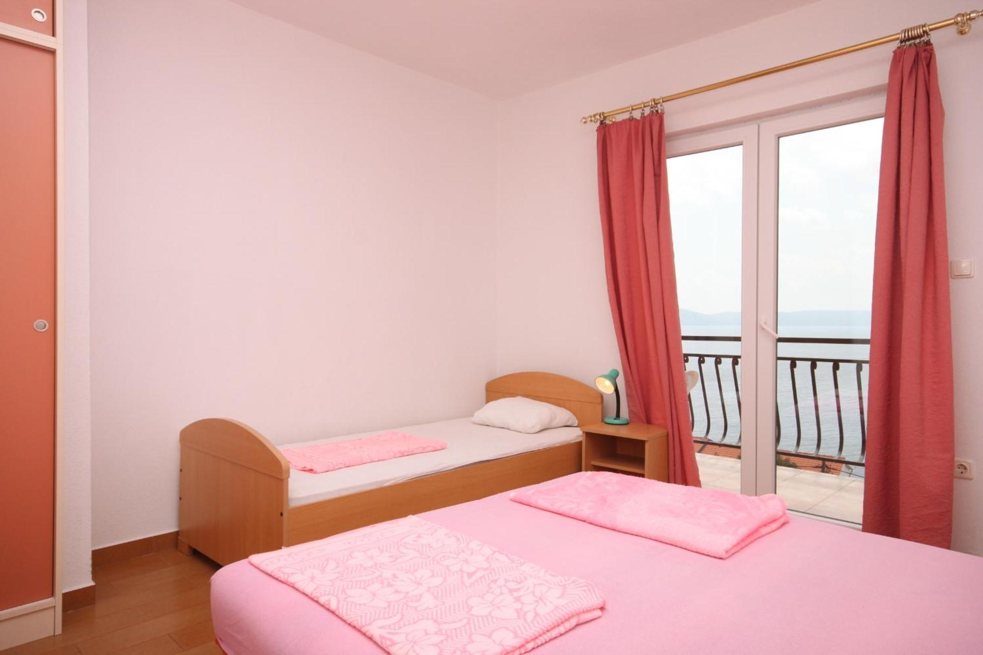 Apartments With A Parking Space Zivogosce - Porat, Makarska - 6700 Igrane Chambre photo